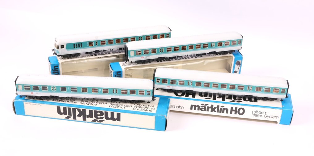 Märklin H0 - 4258/4259/4260 - Model train passenger carriage (4) - Four carriages beige/blue with control cab - DB #1.0