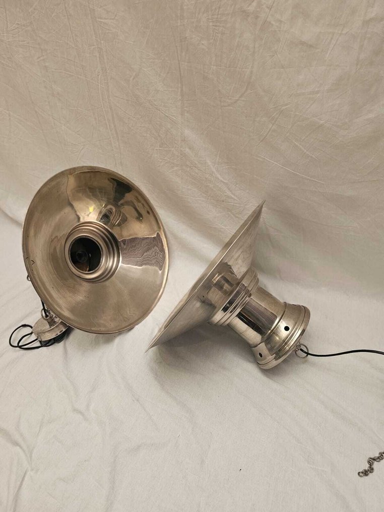 燈 - 一组金属工业风格的吊灯 - 金屬 #2.1