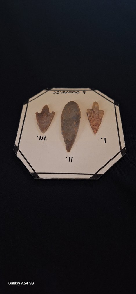 Νεολιθική Ίασπις Συλλογή σημείων βέλους Βιφάς νεολιθικής περιόδου, 6000 π.Χ., συλλογή ιδιωτικής αρχαιολογίας από την - 100 mm (χωρίς τιμή ασφαλείας) #3.2