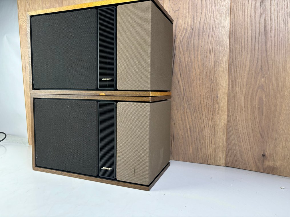 Bose - 301 Series II - Direct/Reflecting Speaker set #2.1