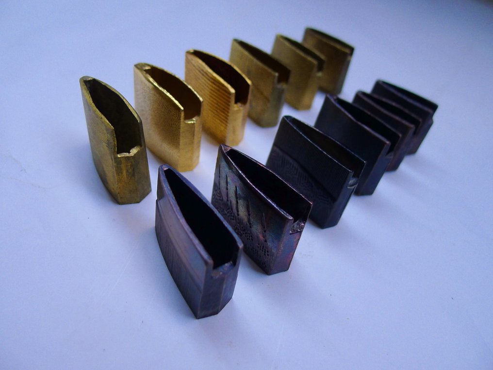 12个habaki，用于刀、剑、脇差和短刀套装 - 日本 - 20世紀末 #4.3