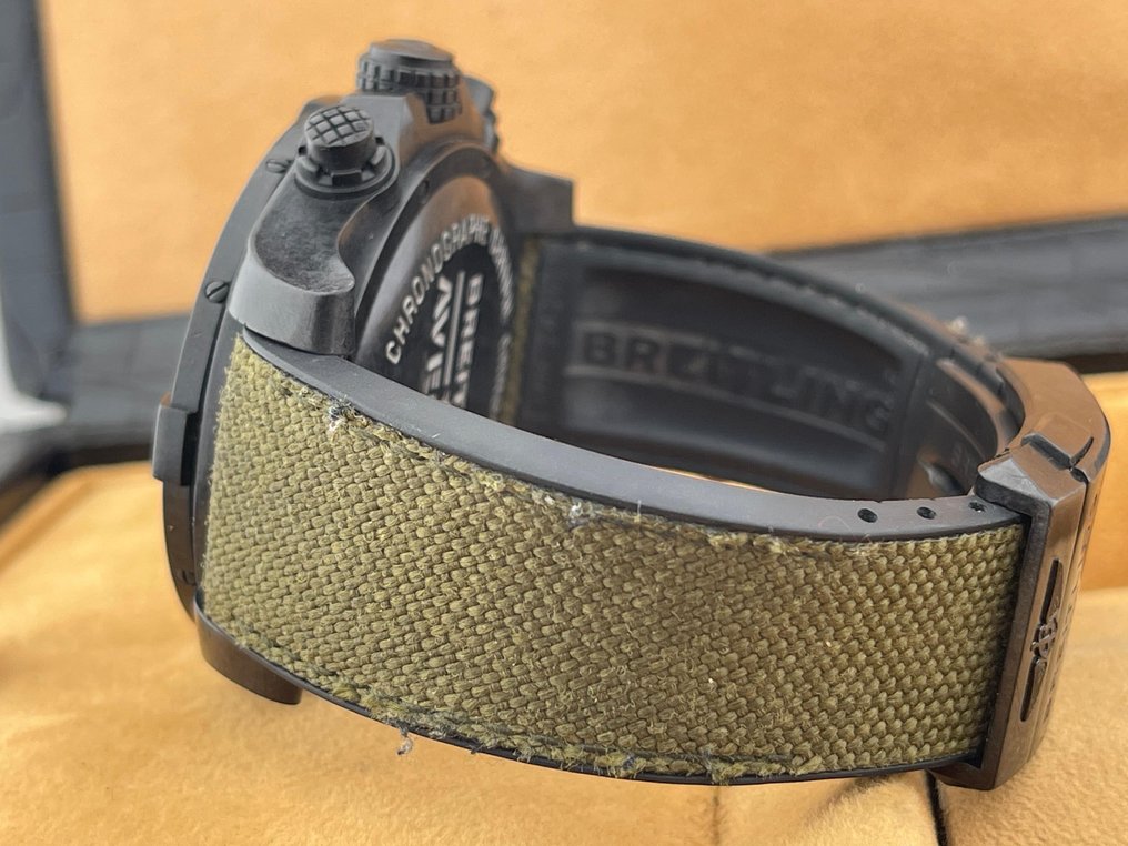 Breitling - Avenger Hurricane Chronograph - XB1210 - 男士 - 2012 #4.3