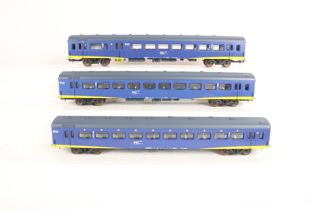 Lima H0轨 - 309426/8/9 - 模型火车客运车厢 (3) - IC+ 车厢，一等舱，二等舱，二等舱行李 - NS #2.1