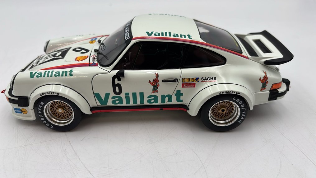 Schuco 1:18 - Modellino di auto - Kremer Porsche 934 RSR 1976 - (cod.B40) #4.3