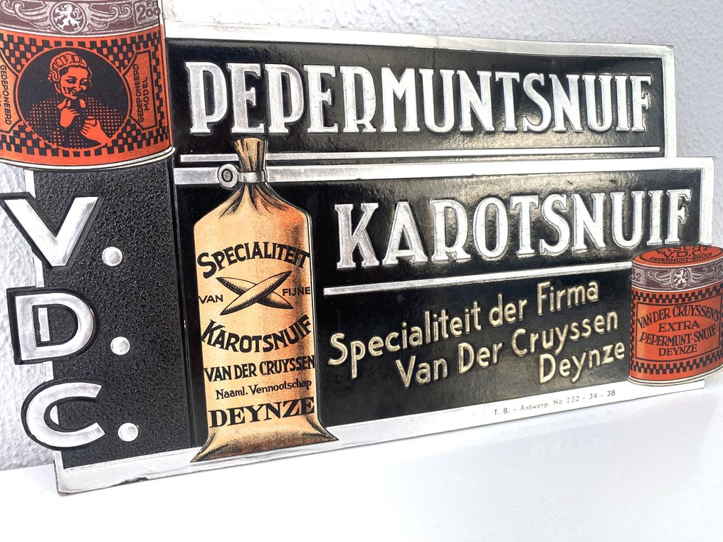 V.D.C. Peppermint Snuff retail display + tin - Sign - cardboard and can #4.3