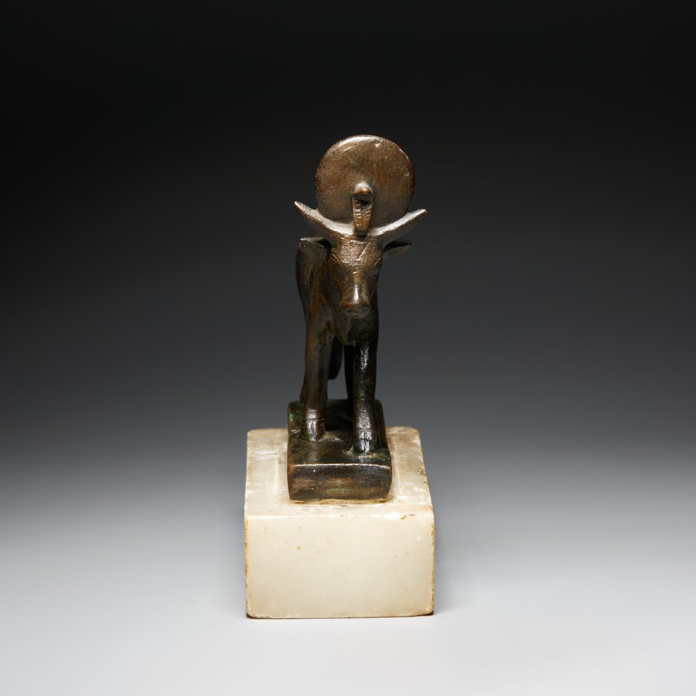 Starożytny Egipt Brązowy Bóg Apis. Późny okres, 664 - 332 p.n.e. Długość 9,5 cm. #4.3