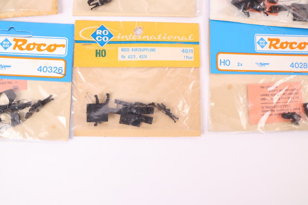 Roco H0 - 40326/4621/04490S etc. - Model train (22) - Large package with couplings, coupling shafts, and other accessories. #4.3