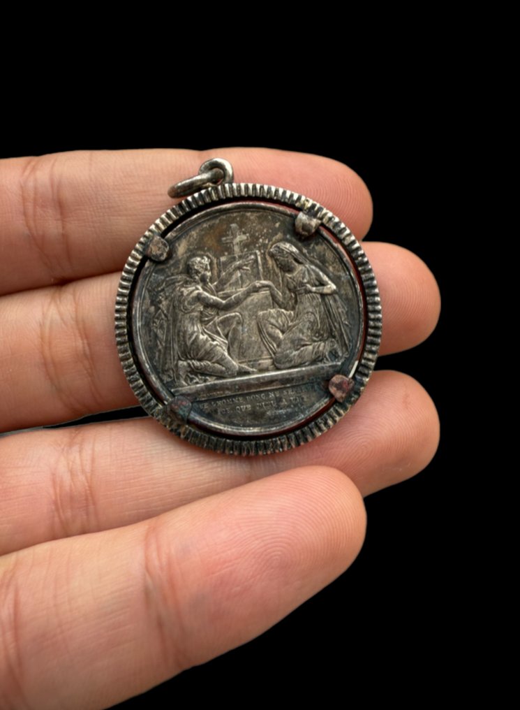 银, 维多利亚哥特式风格纯银吊坠，纪念一场古老的婚礼 - 硬币形吊坠 - 1890年7月28日 #3.2