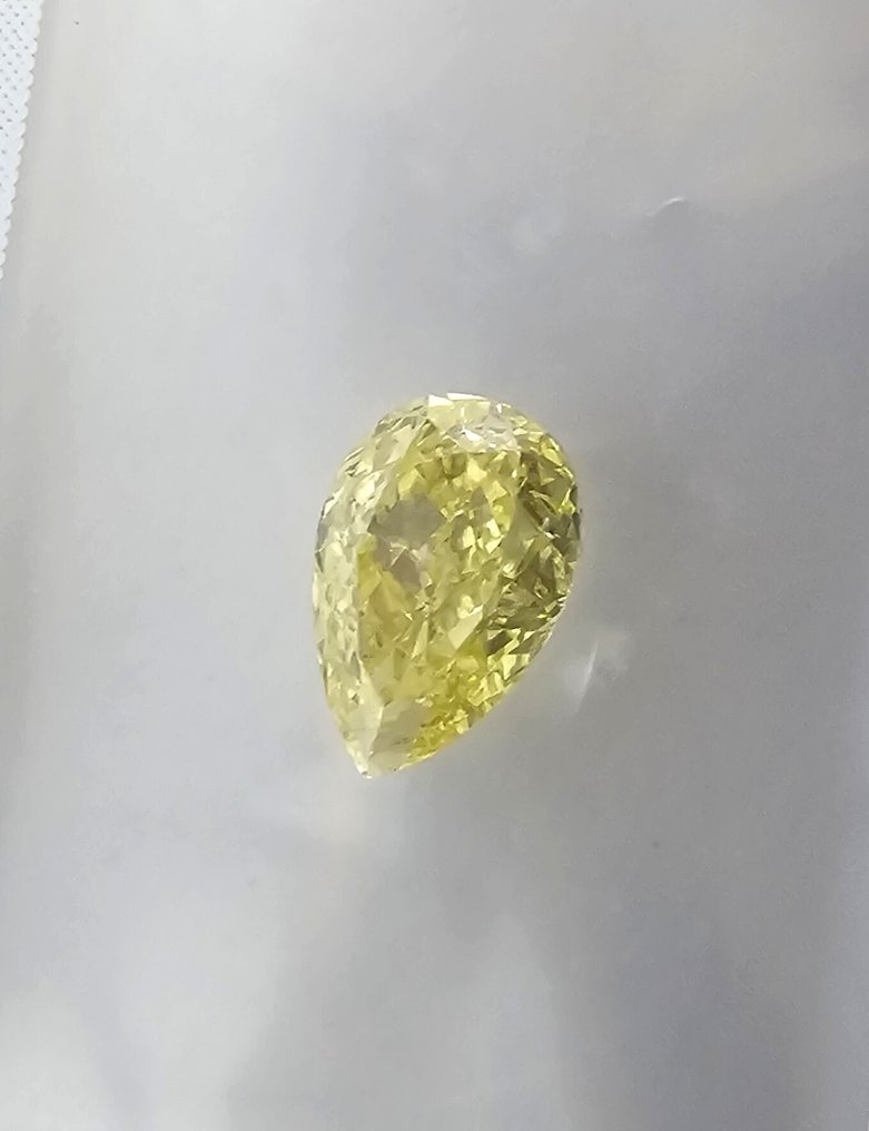 没有保留价 - 1 pcs 钻石  (天然)  - 0.31 ct - 梨形 - SI2 微内含二级 - 国际宝石研究院（IGI） - 华丽浓烈的黄色 #1.0