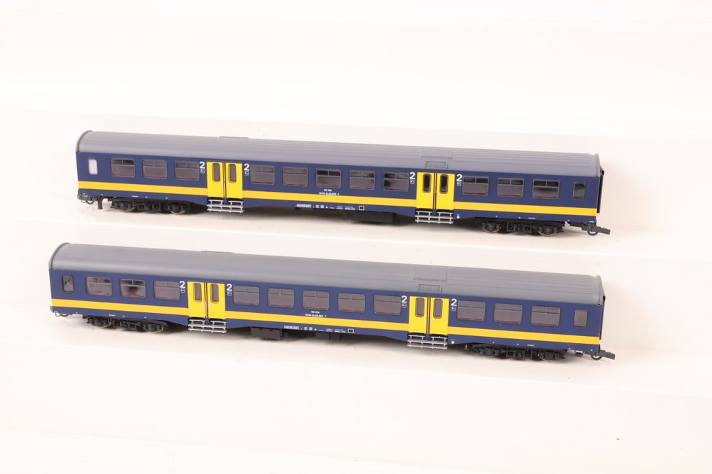 Artitec H0 - 20.160.07/20.160.08 - Model train passenger carriage (2) - Two Plan W carriages, Benelux - NS #1.0