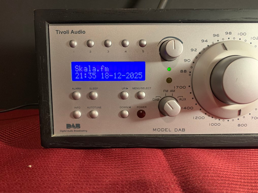 Tivoli Audio by Henry Kloss & Tom DeVesto - Model DAB DAB Radio #1.0