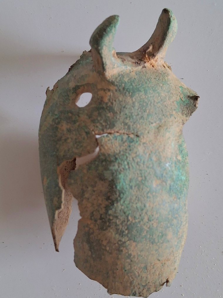 Romain tardif / protobyzantine Bronze Relique - 100 mm - Applique décorative taureau (Sans prix de réserve) #1.0