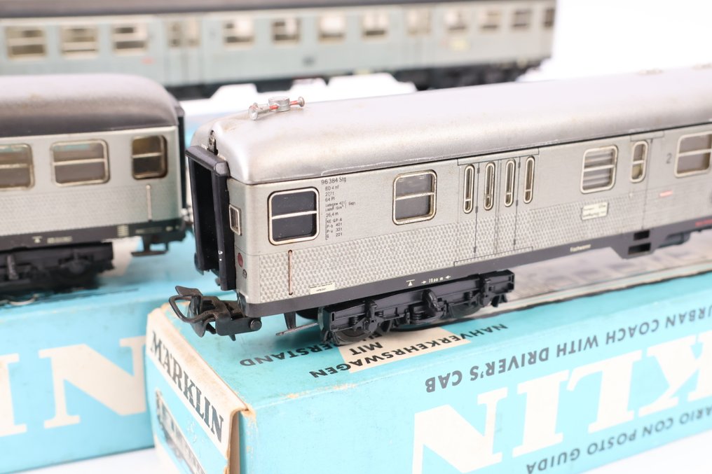 Märklin H0 - 4042/4046 - Carrozza passeggeri di modellini di treni (5) - Cinque Silberlingen di cui 1 cabina di guida. - DB #3.2
