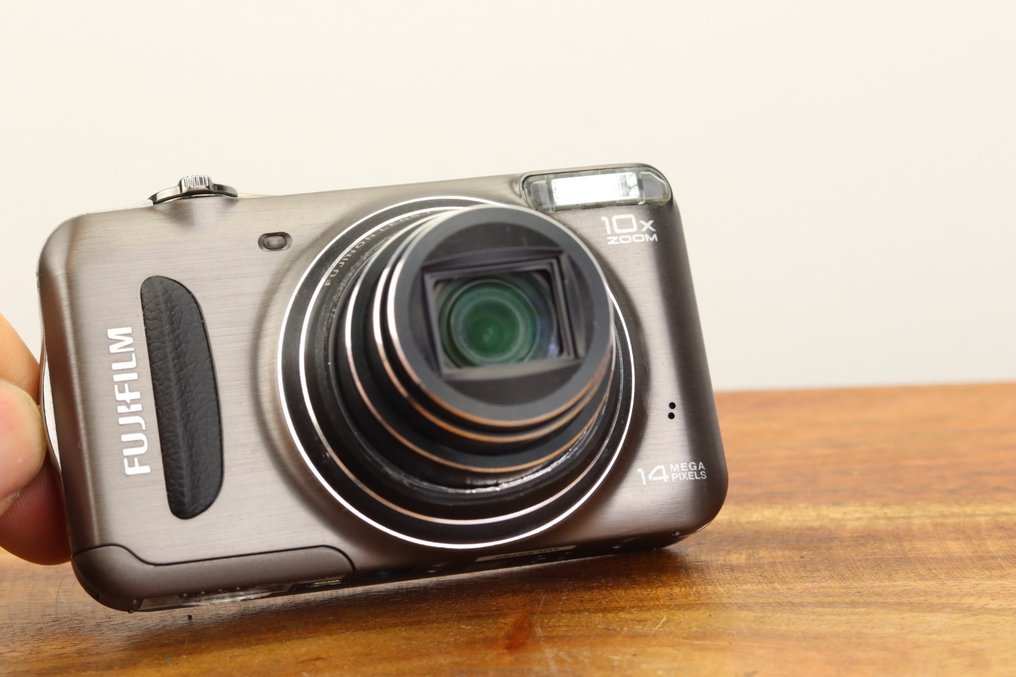 Fuji T200 Digitale camera #3.2