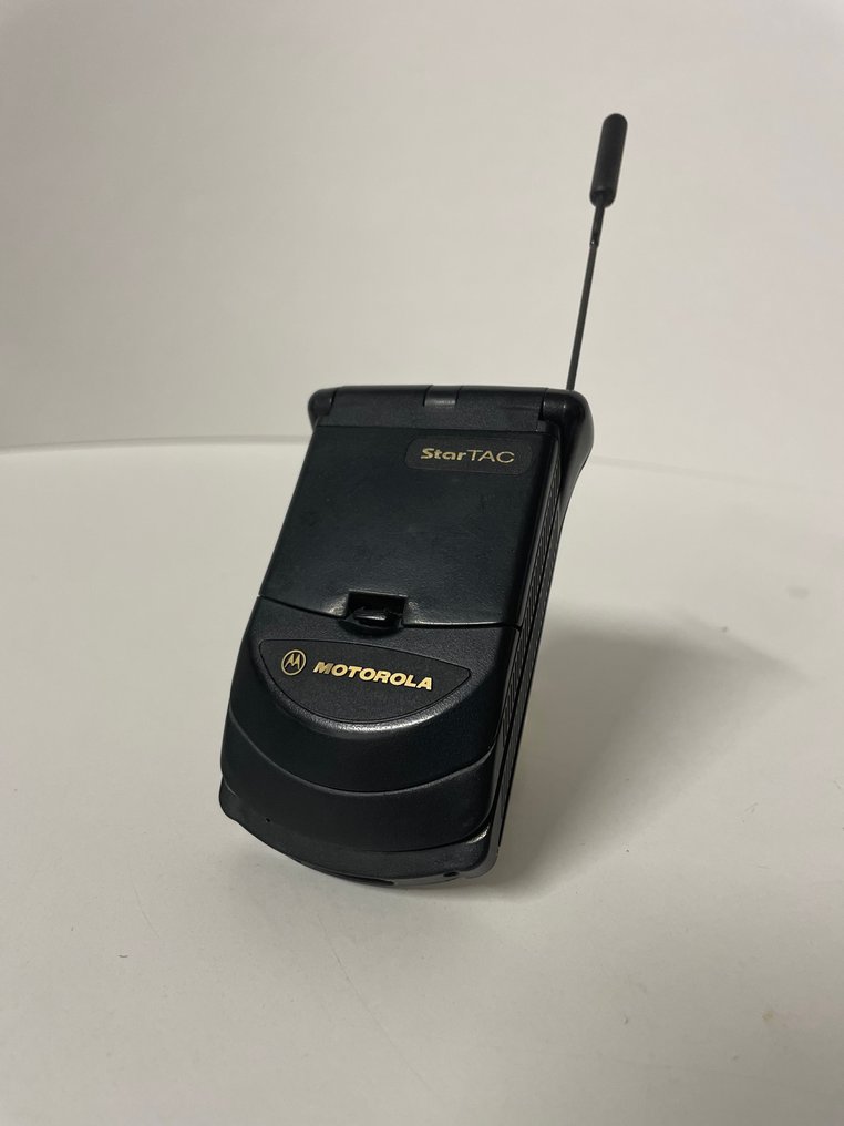 Motorola StarTAC 130 Dual band 900/1800 - Mobile phone (1) - In original box #3.2