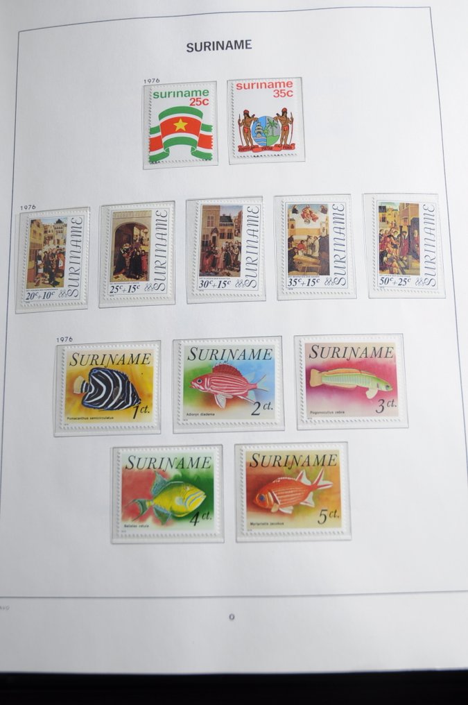 Surinam  - Samling i 2 DAVO kristalalbum og et lagerbog. #4.3