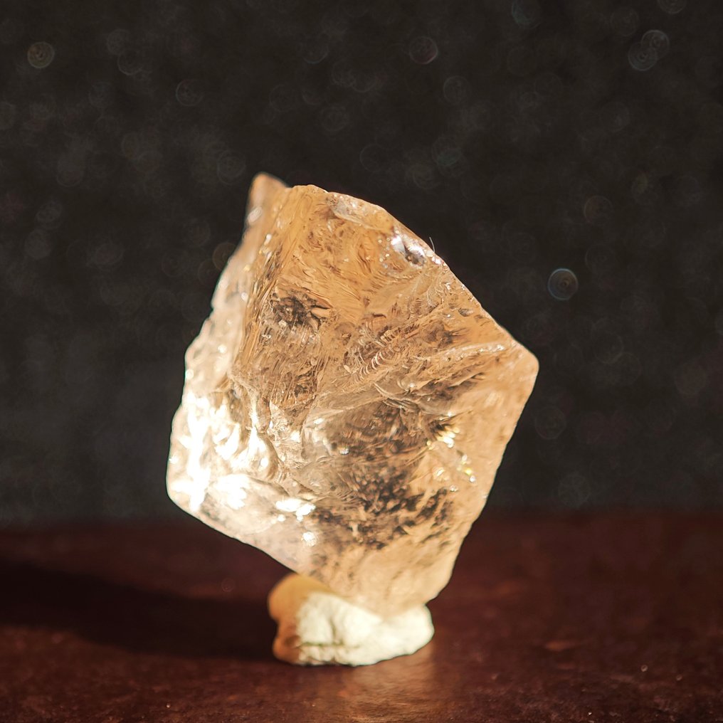 24,35 克拉巨型珠宝级香槟色透明摩根石 顶级品质- 4.87 g #1.0