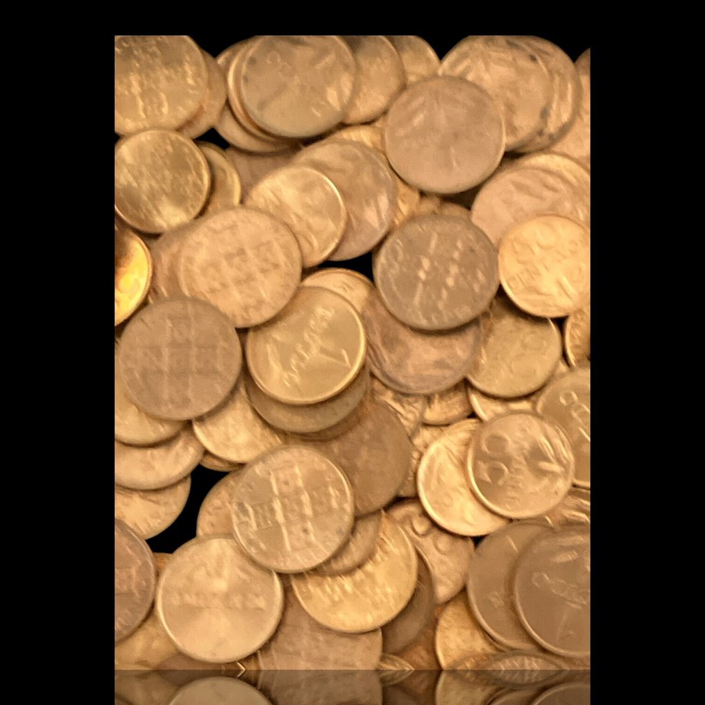 Πορτογαλία. Lote de 130 Moedas de bronze, 1 Escudo e 50 Centavos, Não circulada Várias datas  (χωρίς τιμή ασφαλείας) #1.0