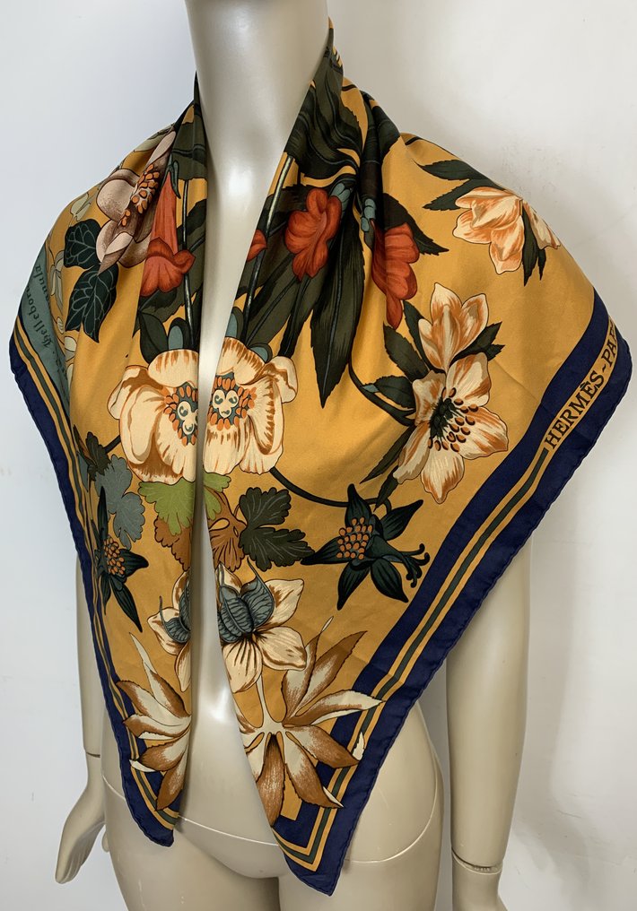 Hermès - Fleurs d'Hellade - Fular #4.3