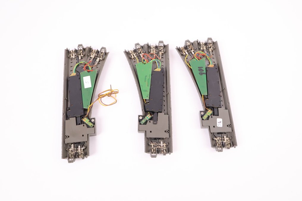 Märklin H0 - 24611/24612/74490/74460 - Tory kolejowe (modelarstwo) (3) - Trzy cyfrowe rozjazdy C-Rails. #1.0