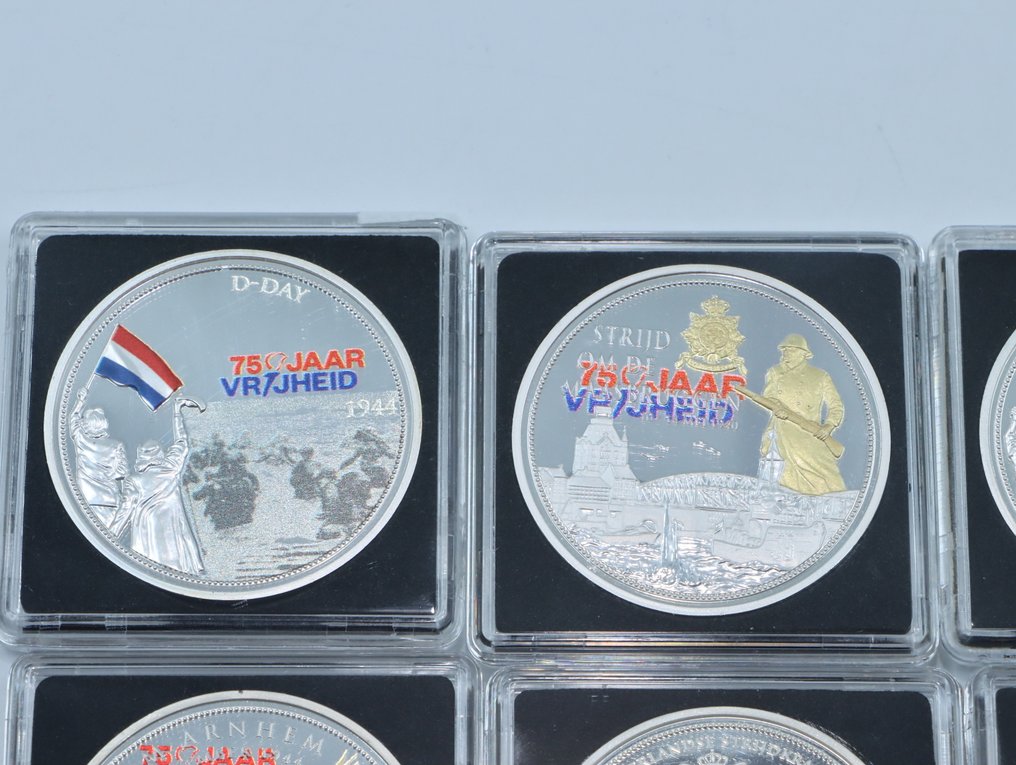 World. 16x Diverse Penningen (Verzilverd)  (No reserve price) #1.0