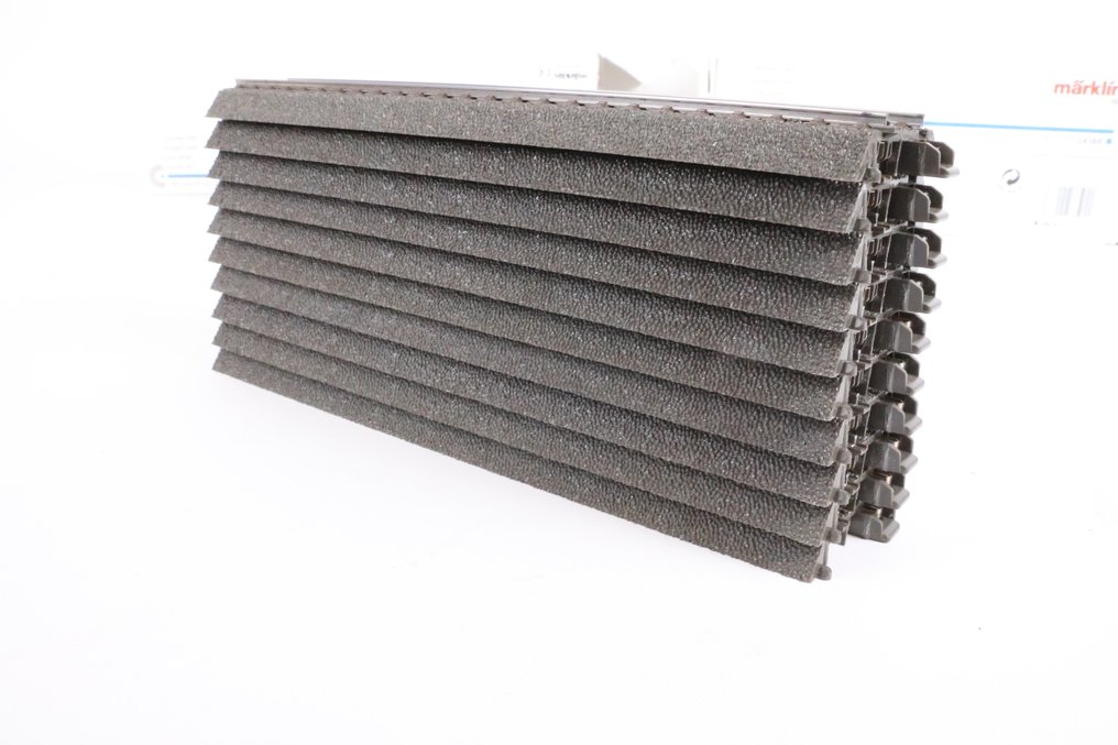 Märklin H0 - 24188 - Model train tracks (89) - Standard right C-rails 188.3 mm. #4.3