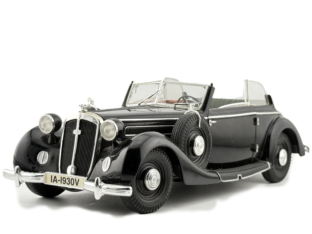 Ricko 1:18 - Modelbil - Horch 930 V Convertible black from 1938 #1.0