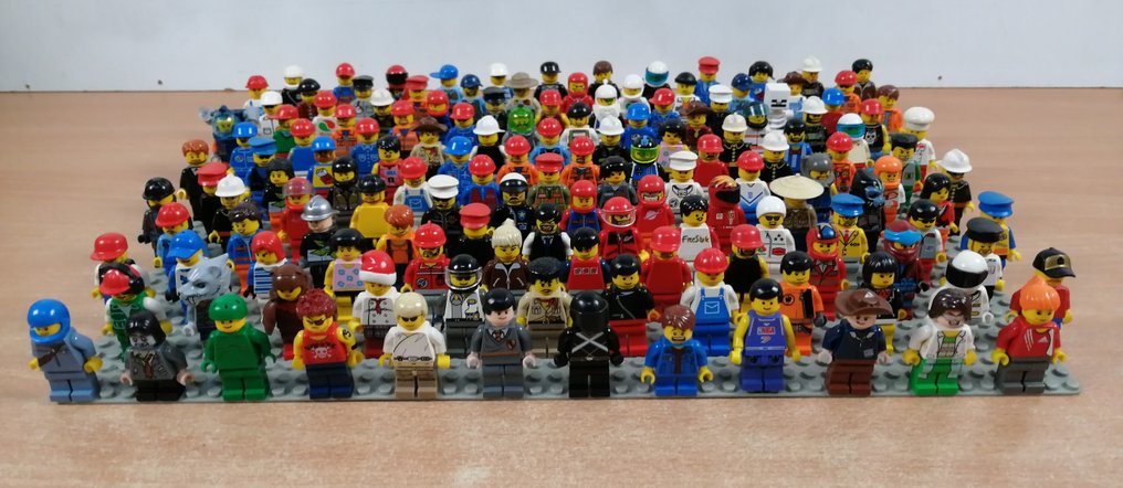 Lego - Minifiguras - partij van poppetjes 144 stuks - 1990-2000 #1.0