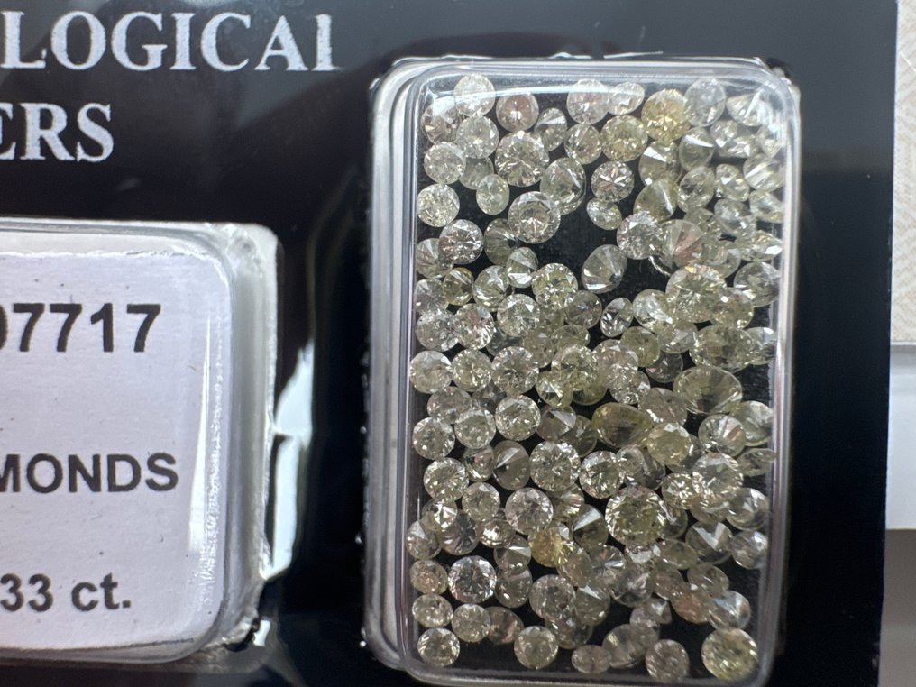 No reserve price - 137 pcs Diamond  (Natural)  - 3.33 ct - Round - H, G - VVS1, VVS2, VS1, VS2, SI1, SI2 - International Gemological Institute (IGI) - Light yellow fancy yellow #3.2