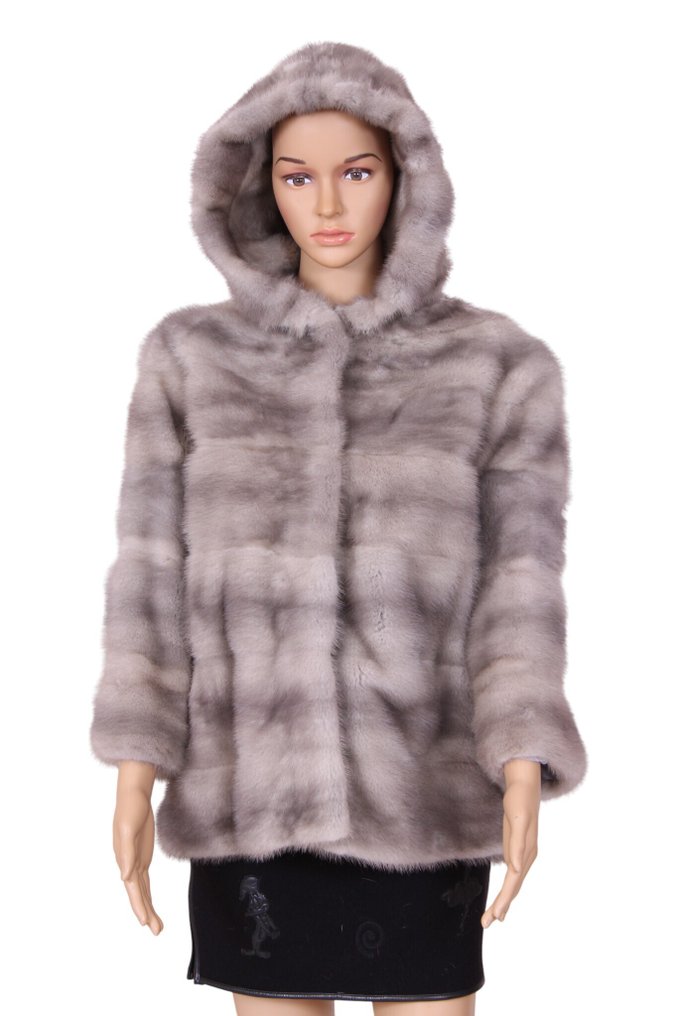 Artisan Furrier - Abrigo de piel #1.0