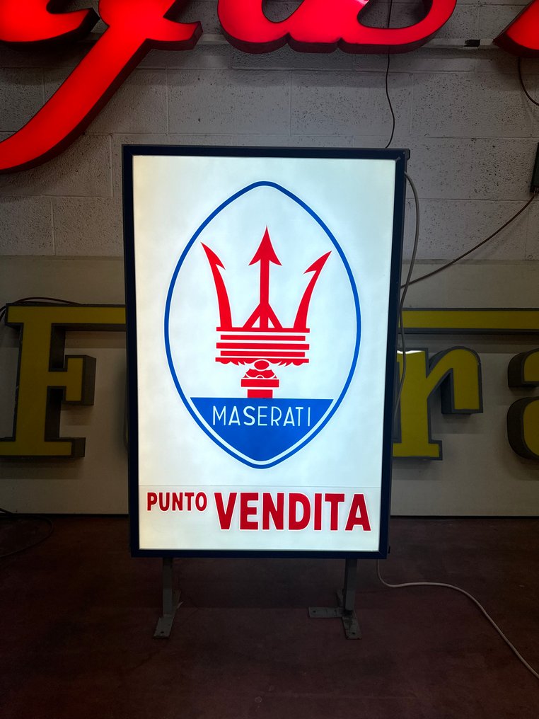Maserati - Händler-Schild - Lightbox - Stahl #1.0