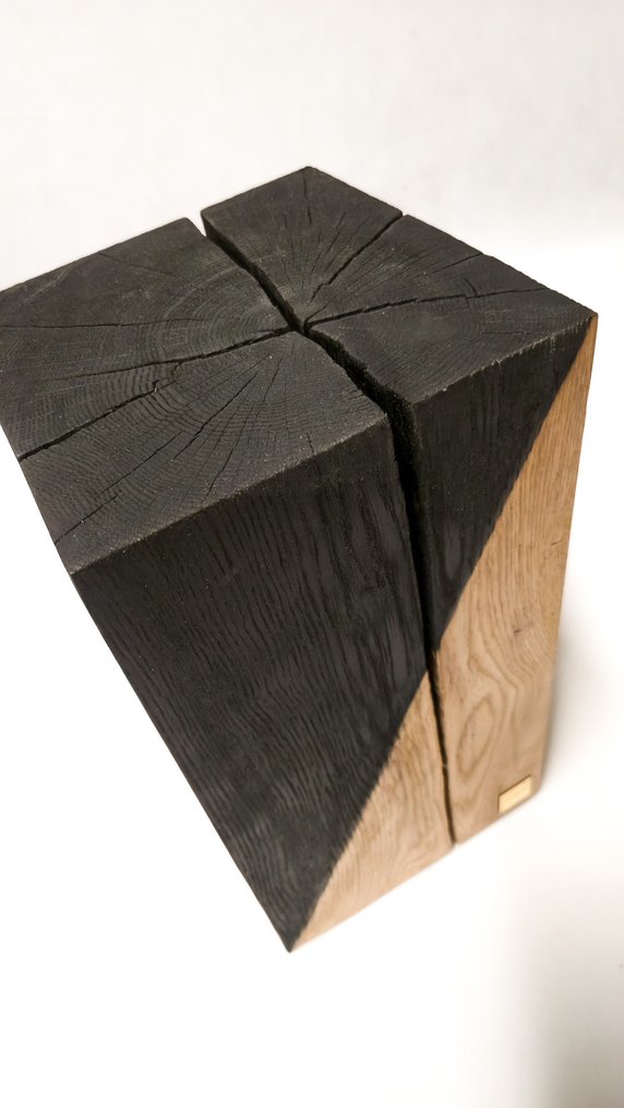 The Forest - Art & Woodworking Studio - Sofabord - Eik - Skulpturelt sidebord i eik #1.0