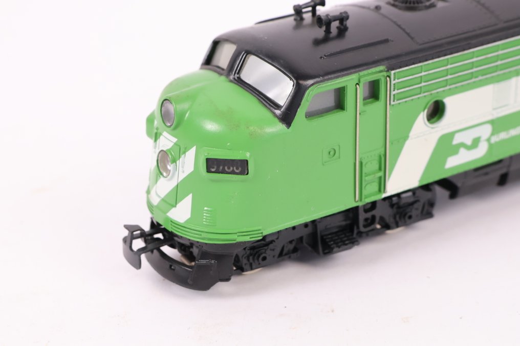 Märklin H0轨 - 4181 - 柴油内燃机车 (1) - F7 B-unit 无驱动 - Burlington Northern #4.3