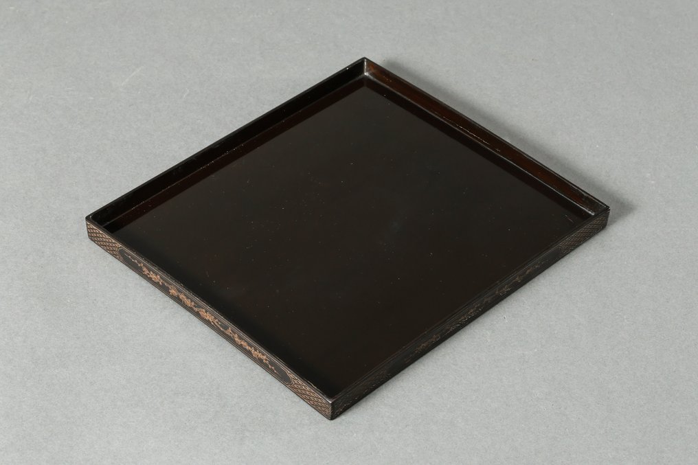 Box - Peony, Butterfly and Plum Chinkin Design Five-Tier Suzuri-bako with Eggshell Inlay (花蝶沈金彫 卵殻象嵌 重硯箱) - Okada Hyokan (岡田表寛) #3.2