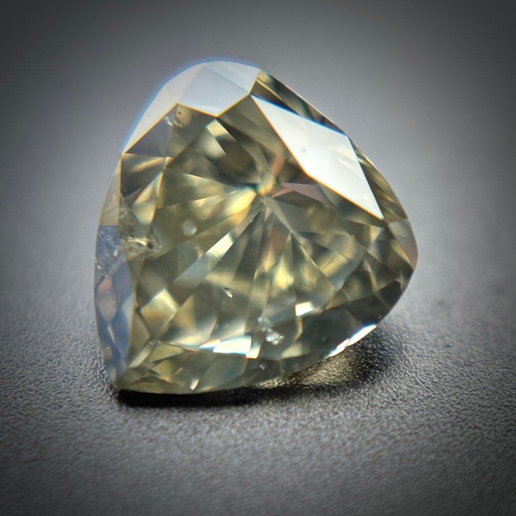 χωρίς τιμή ασφαλείας - 1 pcs Διαμάντι  (Φυσικού χρώματος)  - 0.55 ct - Αχλάδι - Fancy light Γκριζωπό Καφέ - I1 - Antwerp Laboratory for Gemstone Testing (ALGT) #1.0
