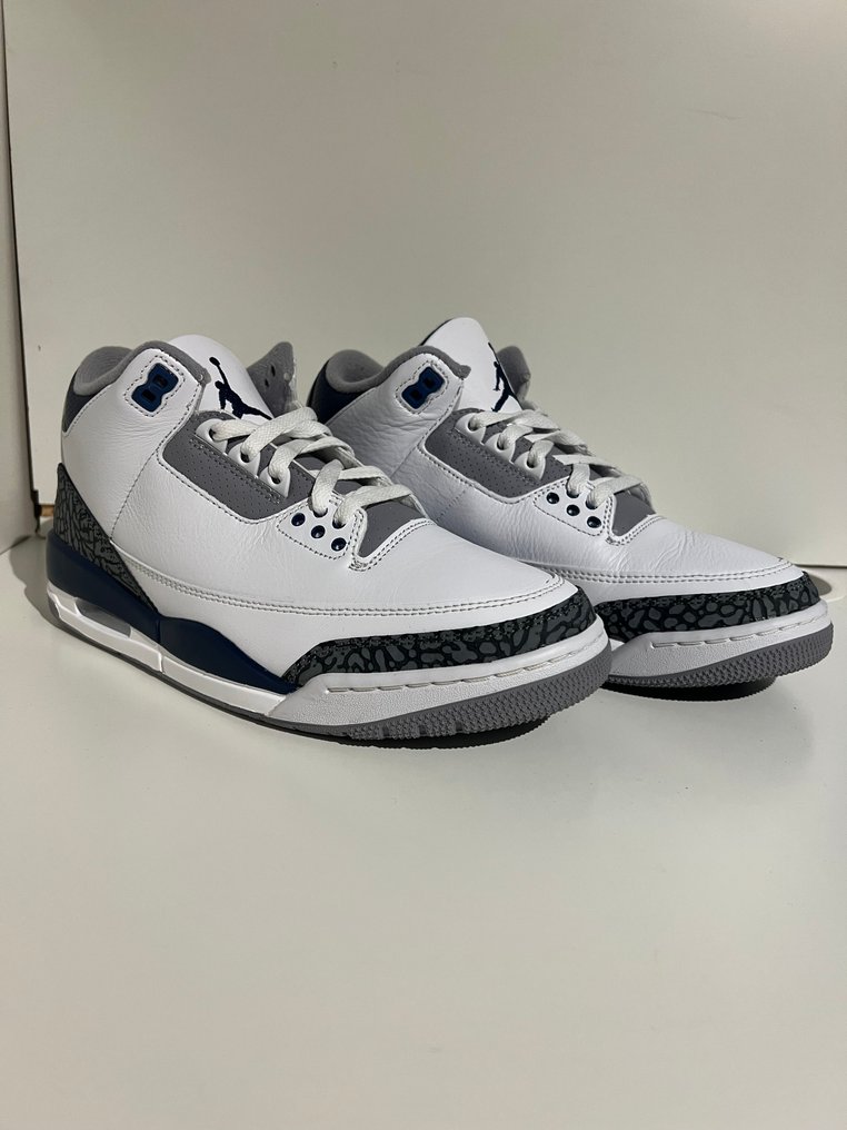 Nike - Air Jordan 3 Retro - 运动鞋 - 尺寸: EU 42 - 带标签的新品 #1.0