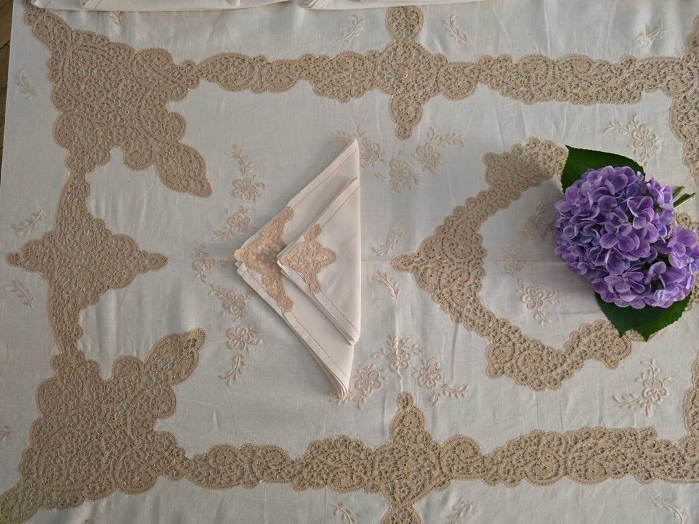 Tovaglia puro lino con ricamo cantù a mano ecrù color - Τραπεζομάντηλο  - 280 cm - 180 cm - Χειροποίητο κεντητό τραπεζομάντηλο #1.0