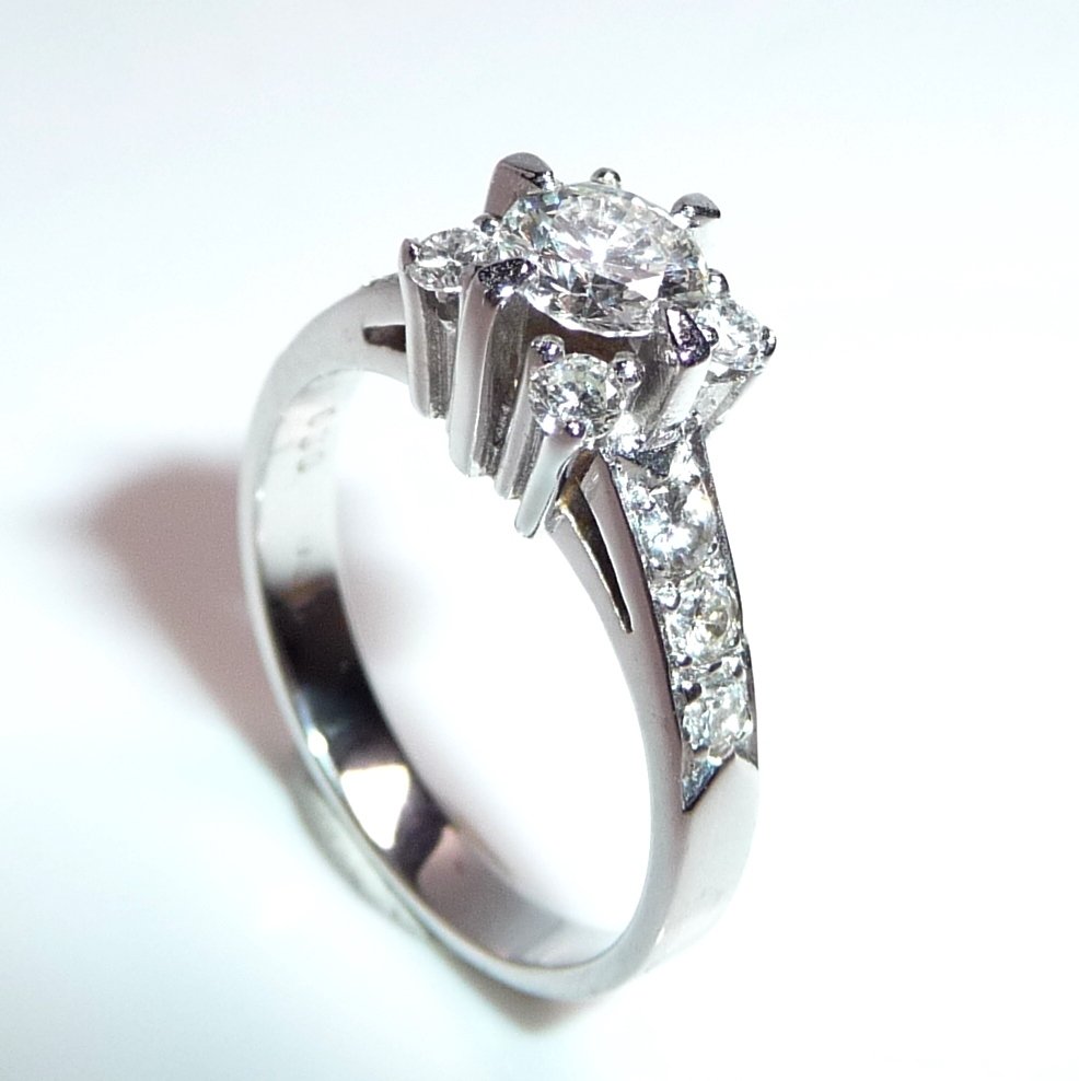 Δαχτυλίδι - 14 καράτια Λευκός χρυσός -  0.72ct. tw. Διαμάντι (Φυσικό)  - Κεντρικός διαμάντης 0,39 καρατίων. #1.0