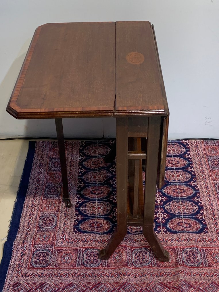 Masă centrală - Mahon - Sutherland engleză #4.3