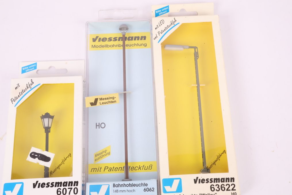 Viessmann H0 - 6070/6062/63622/63641/63642 - Model train scenery (7) - Package with 7 lanterns. #4.3