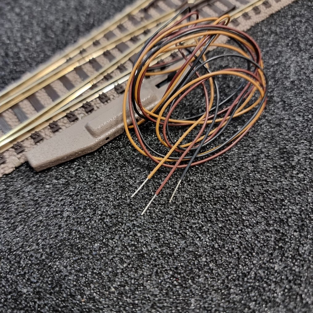 Fleischmann H0 - 6141 - Machetă set șine de tren (2) - Set nou de comutatoare pentru stânga și dreapta. #1.0