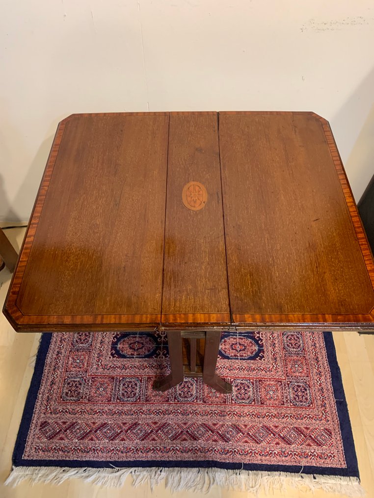 Masă centrală - Mahon - Sutherland engleză #2.1