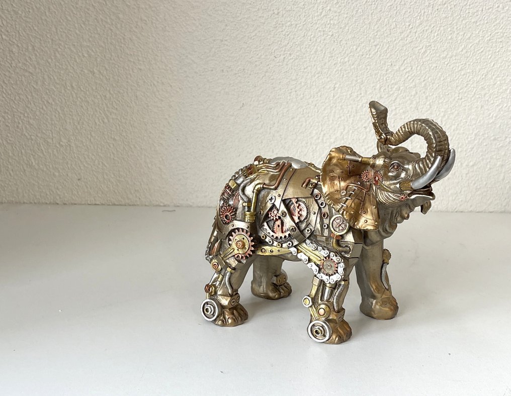 Exclusief S.Buru - Sculpture, STATUE-signed-***WALKING ELEPHANT*** - 22 cm - Resin - 2025 #4.3