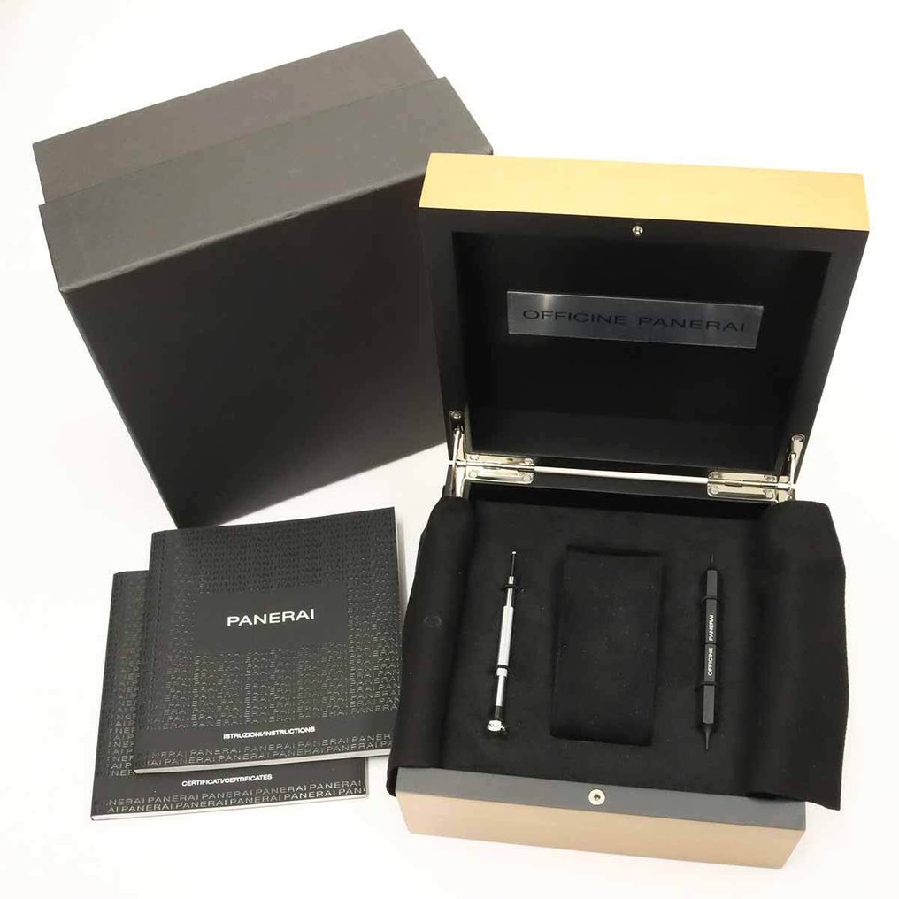 Panerai - Submersible - PAM00682 - Herren - 2010–2020  #1.0