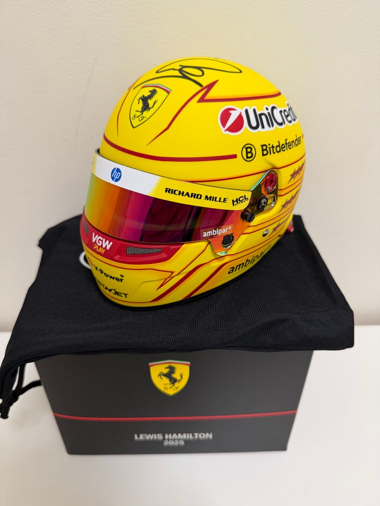 Ferrari - Lewis Hamilton - 2025 - Maßstab 1/2 Helm  #1.0