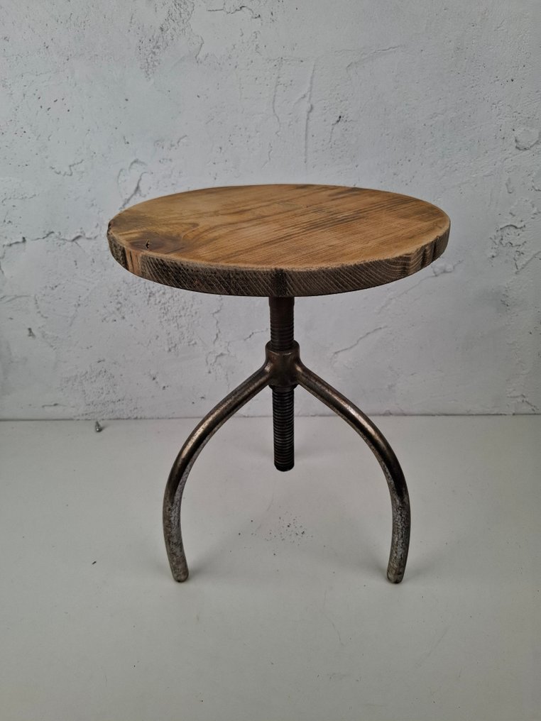 Σκαμνί - Χάλυβας - περιστρεφόμενη καρέκλα #1.0