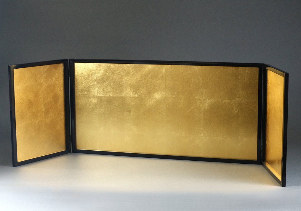 Αναδιπλούμενο πάνελ Byōbu - Τρίπτυχος πίνακας με χρυσό φύλλο Kanazawa και πλαίσιο από μαύρη λακ - Ιαπωνία  (χωρίς τιμή ασφαλείας) #1.0