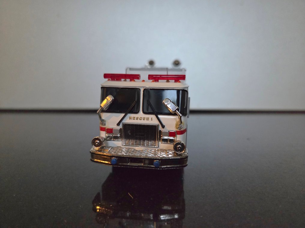 Corgi 1:50 - Model car - E-ONE Rescue Baltimore - Limited edition 2790/4000 first model #4.3