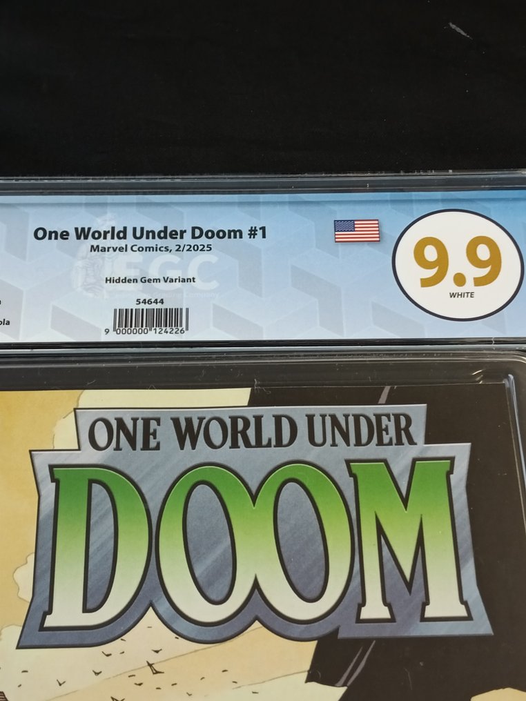 One World Under Doom #1 - Mike Mignola Hidden Gem Variant - EGC 9.9 - 1 Graded comic - First edition - 2025 #1.0