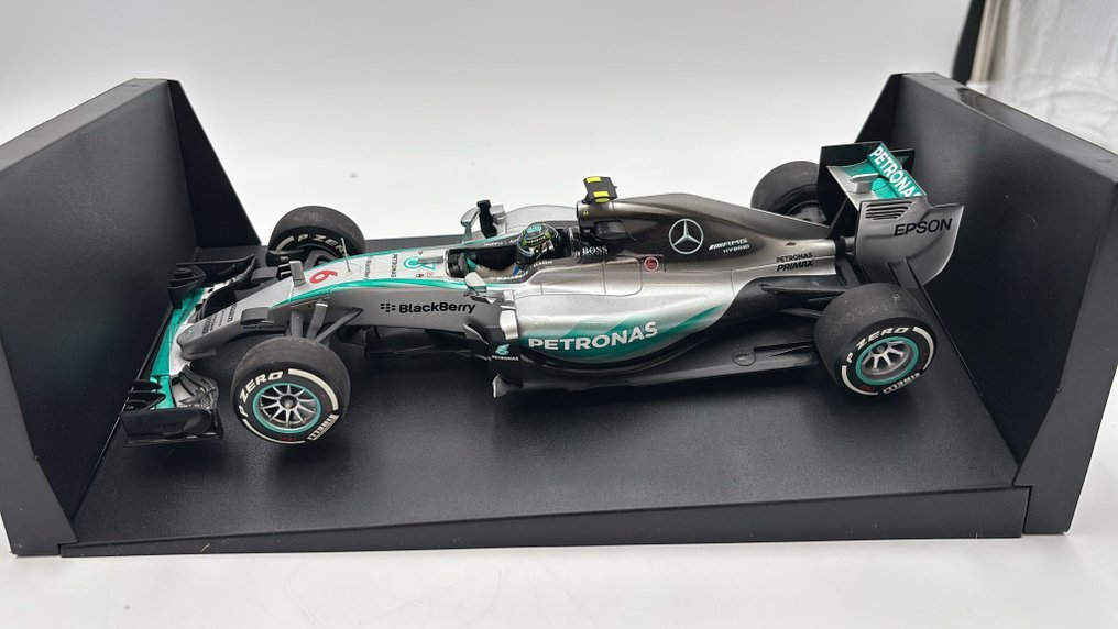 MiniChamps 1:18 - Model car - Mercedes-AMG F1 Nico Rosberg Australian GP 2015 - (cod.B41) #1.0